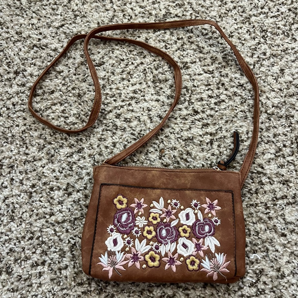 Floral Embroidered Purse